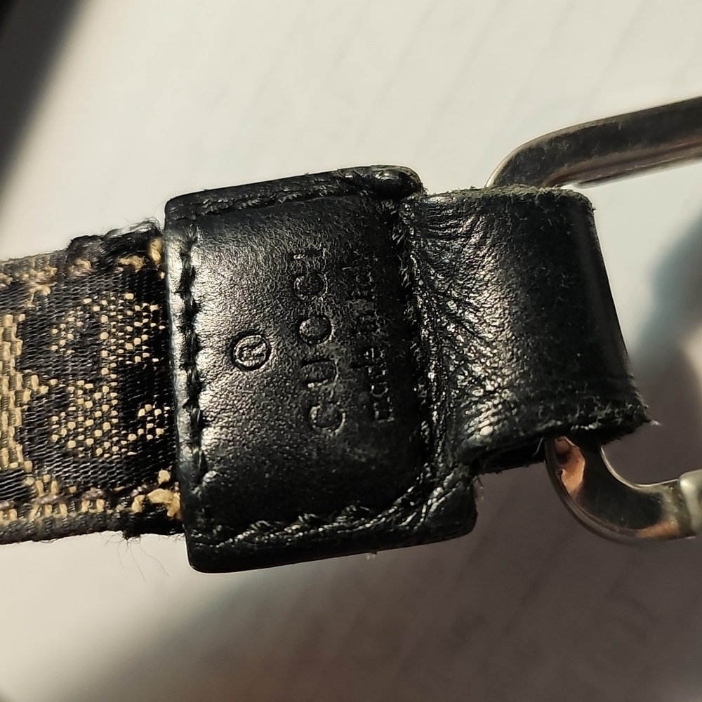 Gucci Black and Brown Key Fob with Signature Monogram - Picture 2 of 3